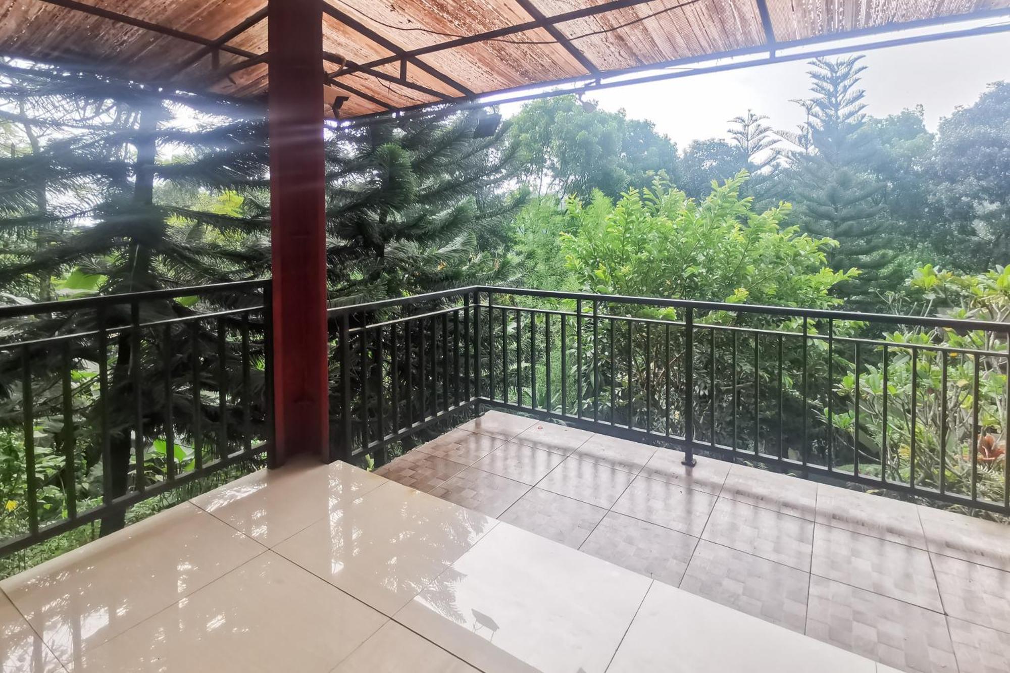 Hotel Container Inn Mitra Reddoorz Gadok Dış mekan fotoğraf